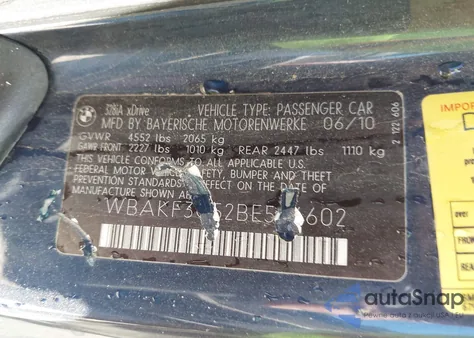 2011 BMW 328I xDrive z USA, uszkodzony, nr VIN WBAKF3C52BE566602